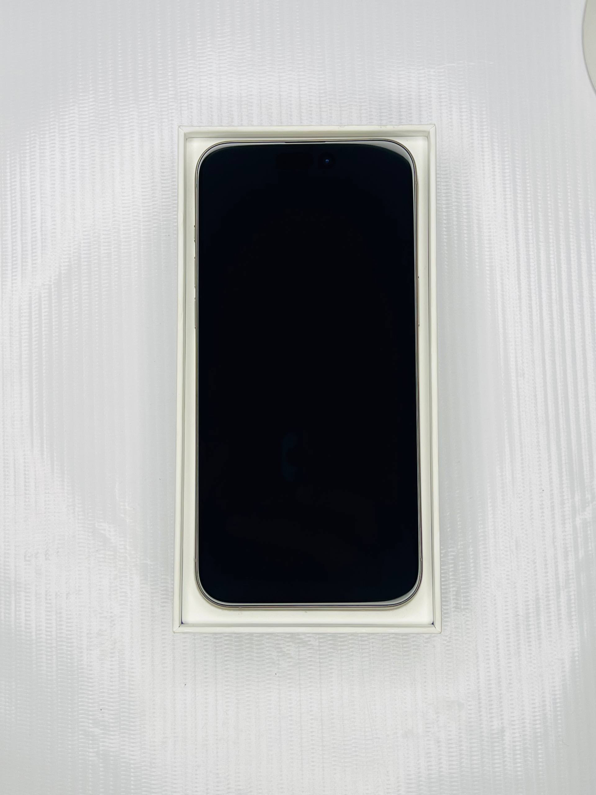 ايفون ١٥ برو ماكس  ٢٥٦جيجا