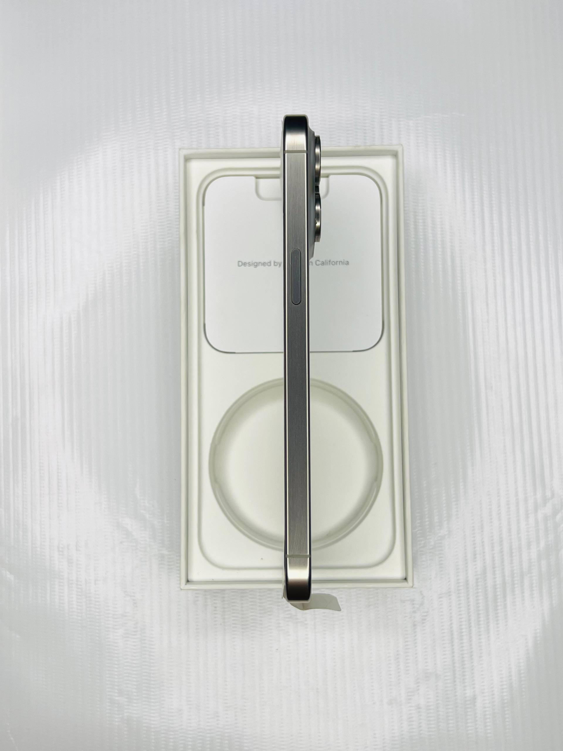 ايفون ١٥ برو ماكس  ٢٥٦جيجا