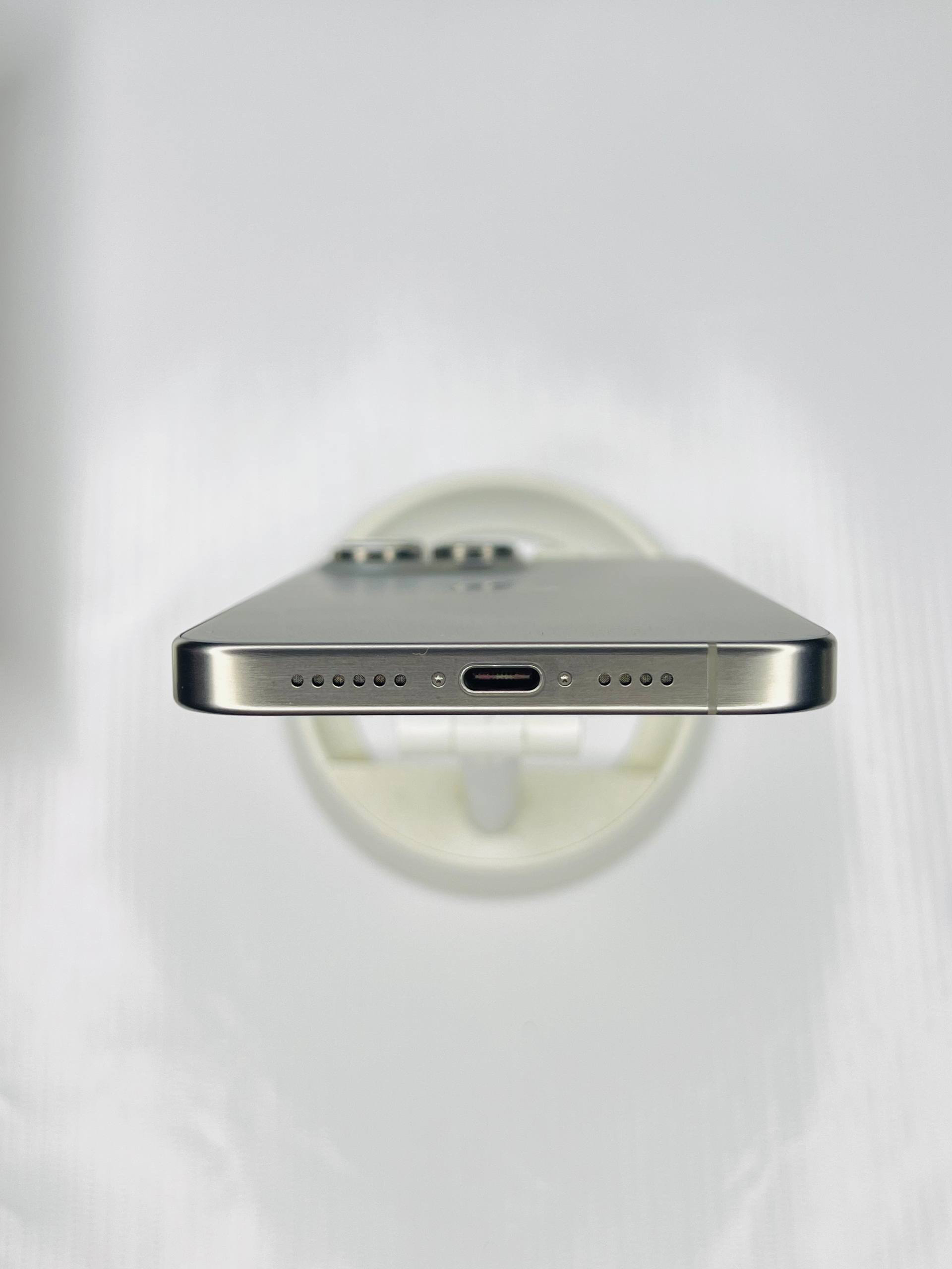 ايفون ١٥ برو ماكس  ٢٥٦جيجا